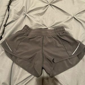 Lululemon shorts size 4